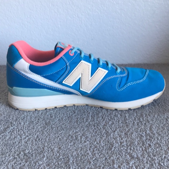 New Balance 996 Classic Running Shoes 